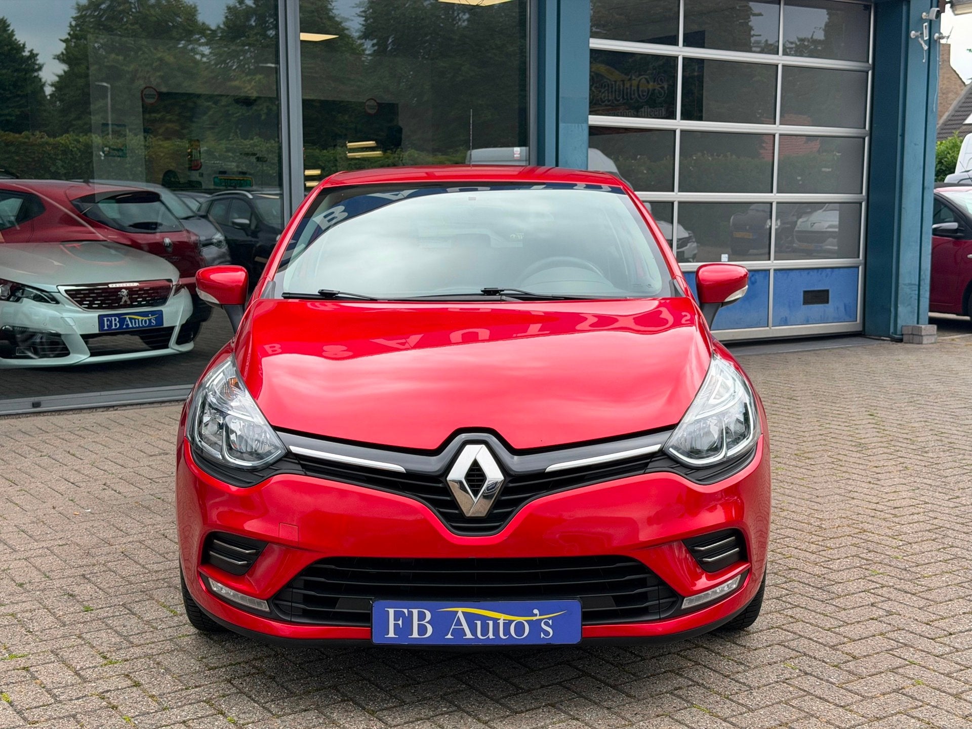 Renault Clio 0.9 TCe Zen Airco Navi Cruise, Voorwielaandrijving, 898 cc, Stof, Gebruikt