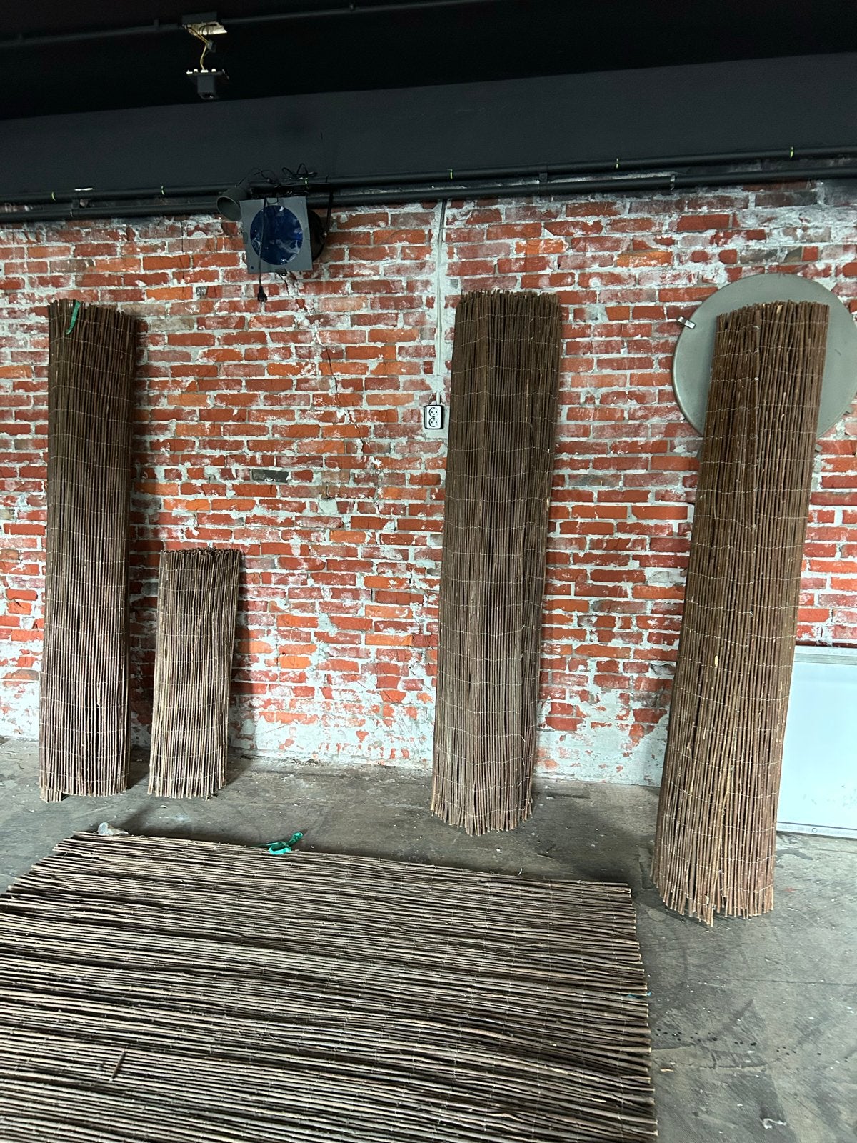 Wilgenmatten - 4 rollen 2 meter x 5 meter en 1 rol 0.90x3m, Ophalen, Overige materialen, 1 tot 2 meter, Zo goed als nieuw
