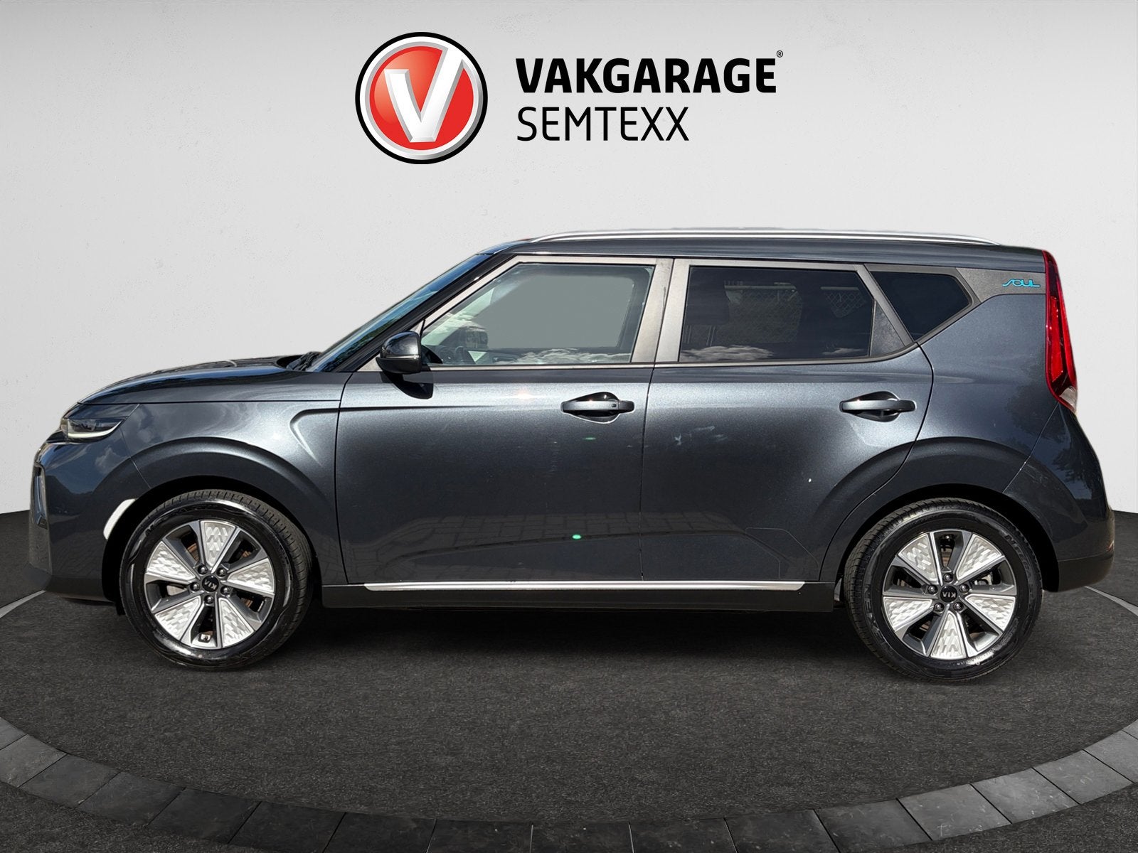Kia E-Soul DynamicLine 39.2 kWh | Automaat | Clima | Cruise, Auto's, Gebruikt, Zwart, Origineel Nederlands, 39 kWh