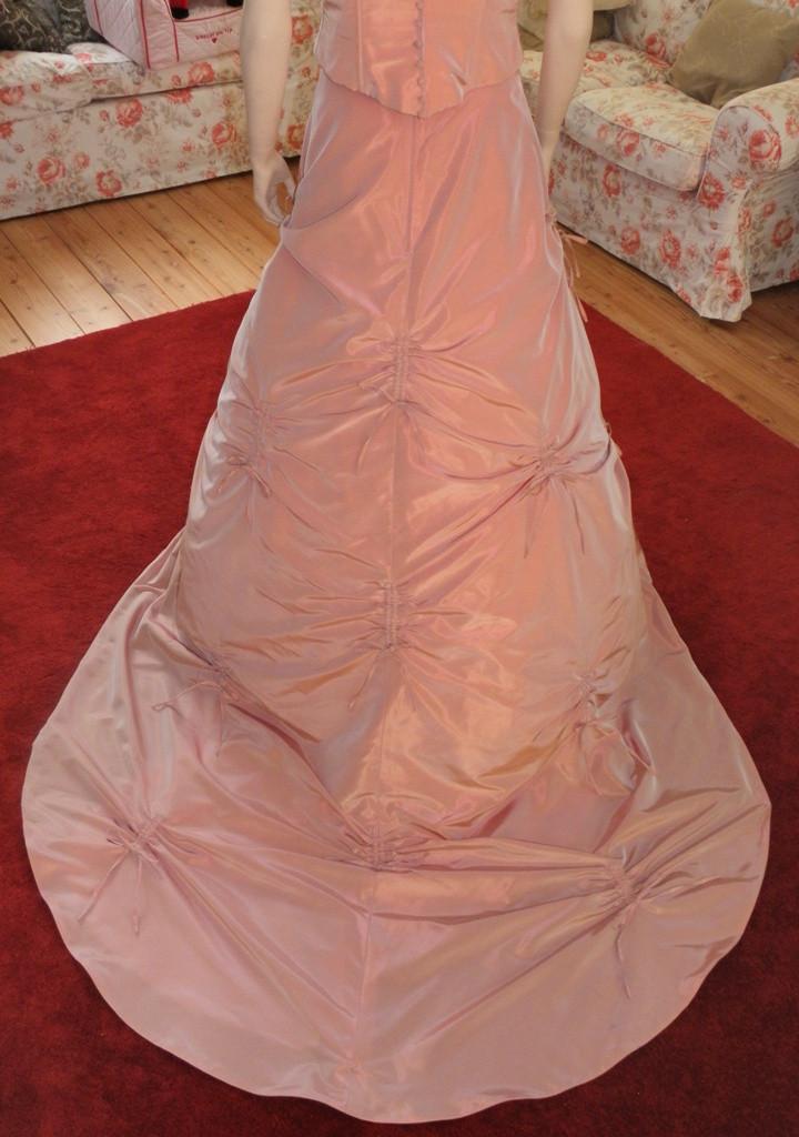 Prachtige trouwjurk, maat 38-40, kleur roze, Kleding | Dames, Trouwkleding en Trouwaccessoires, Trouwjurk, Ophalen of Verzenden