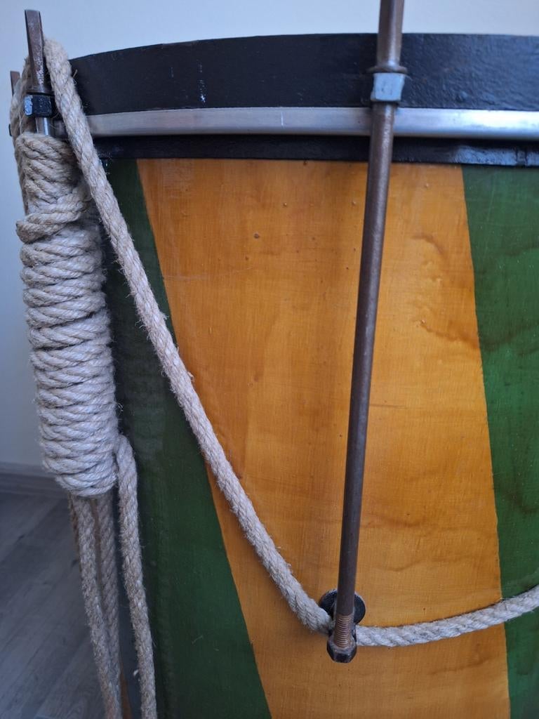 Vintage Basdrum / Trommel - Groen/Geel, Muziek en Instrumenten, Drumstellen en Slagwerk, Ophalen, Gebruikt, Overige merken