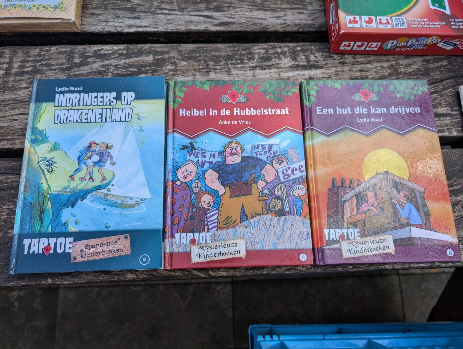 Taptoe boeken: Indringers, Heibel, Een hut die kan drij, Ophalen of Verzenden, Zo goed als nieuw, Lydia Rood, Anke de Vries, Fictie algemeen