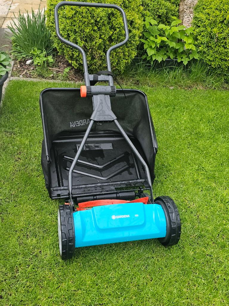 Gardena 330 Handgrasmaaier met Opvangzak, Tuin en Terras, Grasmaaiers, Gebruikt, Handgrasmaaier, Ophalen of Verzenden, Opvangzak