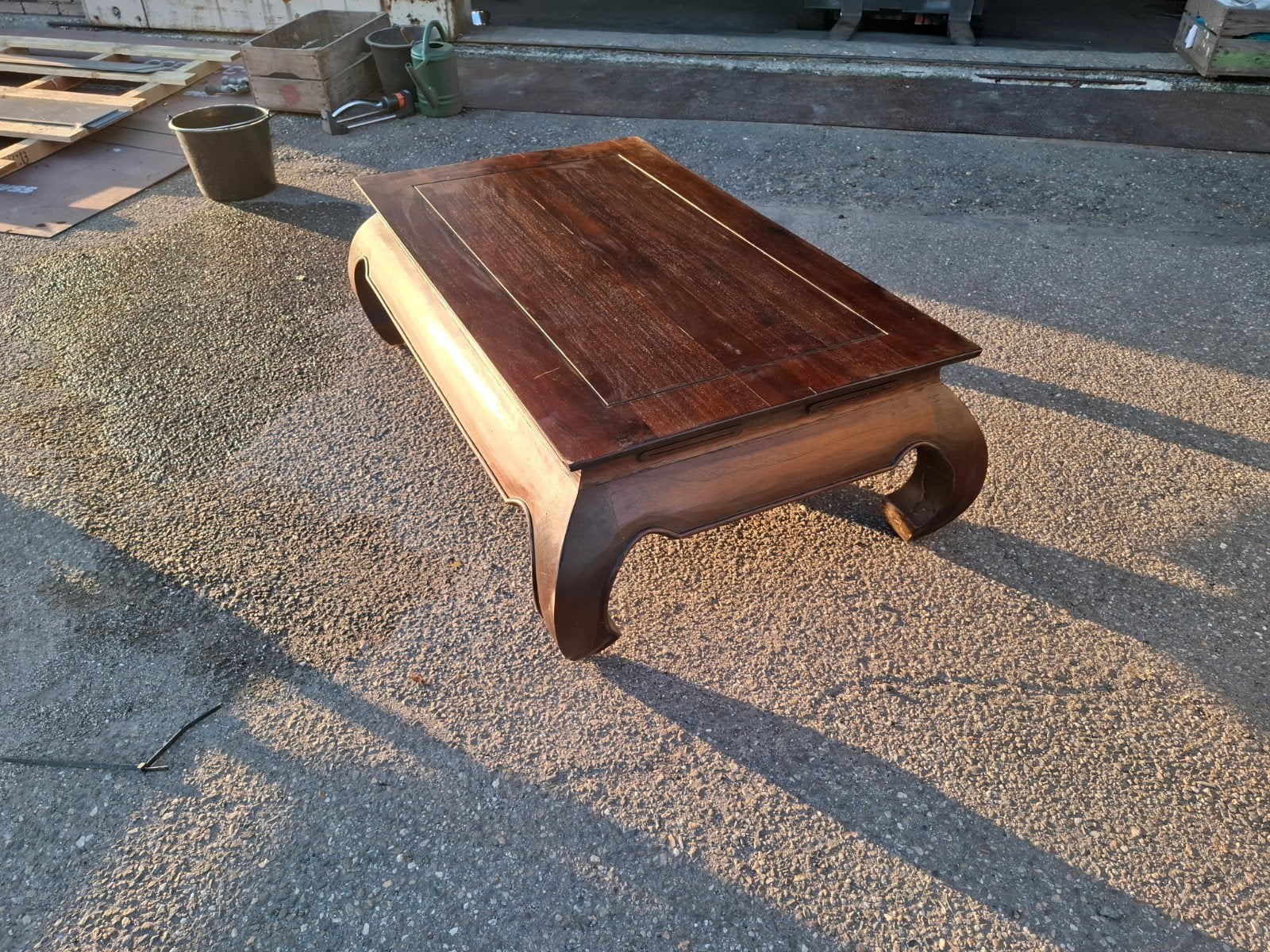 Antieke Chinese salontafel van donker hout, Antiek en Kunst, Antiek | Meubels | Tafels, Ophalen