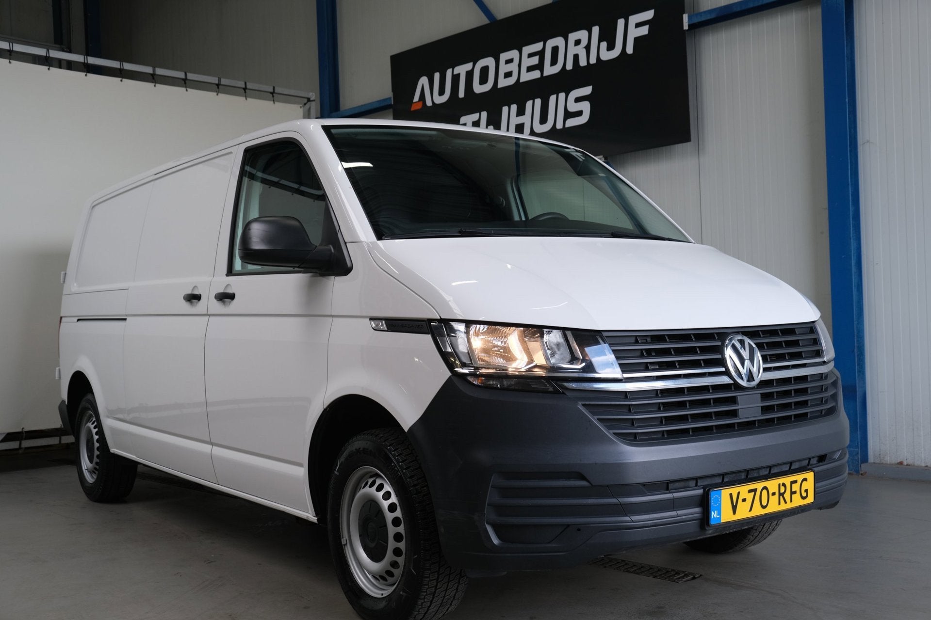 Volkswagen Transporter 2.0 TDI L2H1 30 3p - Airco, Cruise, S, Auto's, Bestelauto's, Voorwielaandrijving, Electronic Stability Program (ESP)