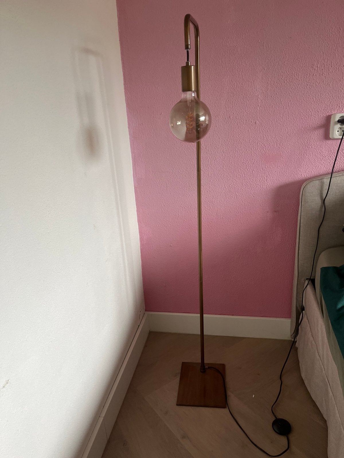Stijlvolle Gouden Vloerlamp - 140 cm hoog, Huis en Inrichting, Ophalen, Gebruikt, 100 tot 150 cm, E27 (groot)