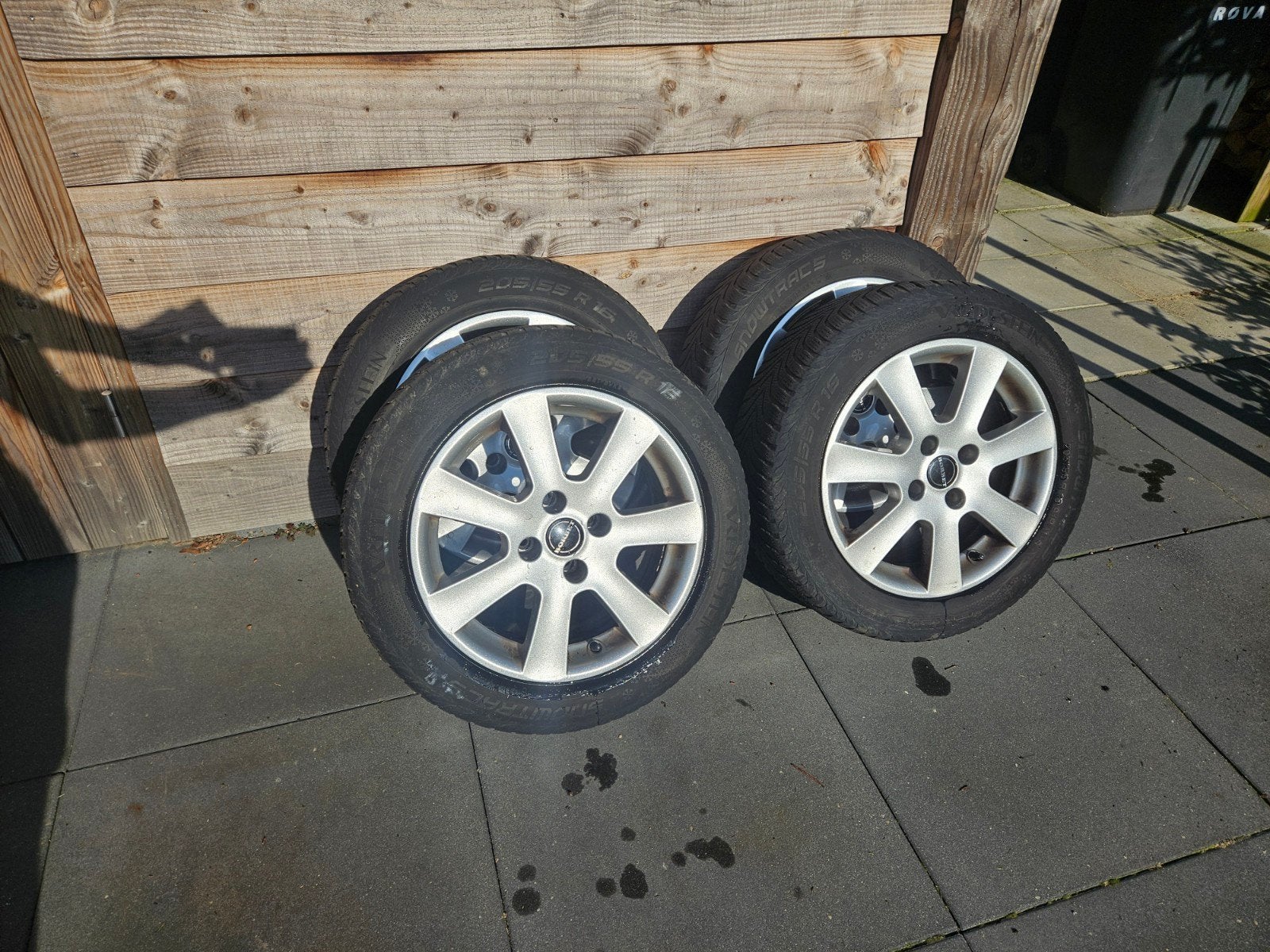 Borbet velgen met Vredestein winterbanden 205/55 R16 4x108, Auto-onderdelen, Ophalen, Gebruikt, 16 inch, Banden en Velgen
