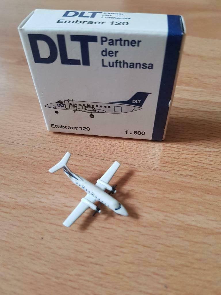 Schabak 1:600 DLT Embraer 120 vliegtuig model!, Ophalen of Verzenden, Zo goed als nieuw, Schaalmodel