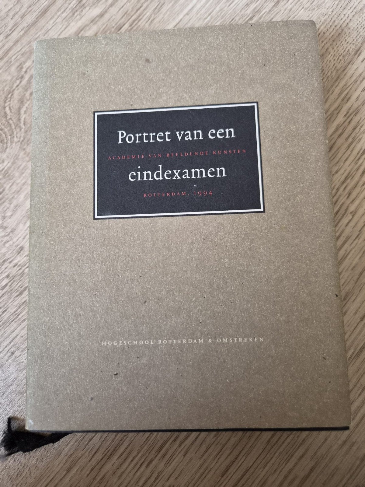 Boek: Portret van een eindexamen (1994) – Academie Beeldende, Boeken, Ophalen of Verzenden, Zo goed als nieuw