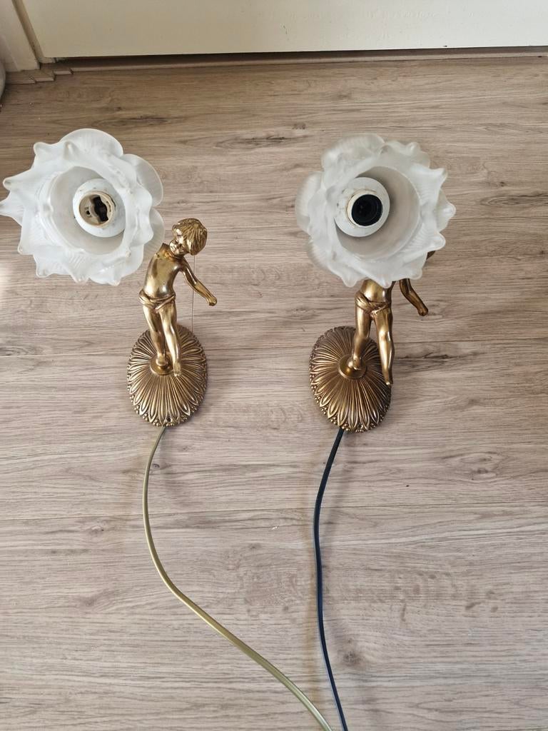 Twee antieke bronzen cupido engelen wandlampen  goed staat, Antiek en Kunst, Ophalen of Verzenden