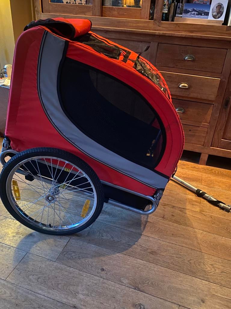 Te koop hondenkar voor twee middelgrote honden, Ophalen, Zo goed als nieuw