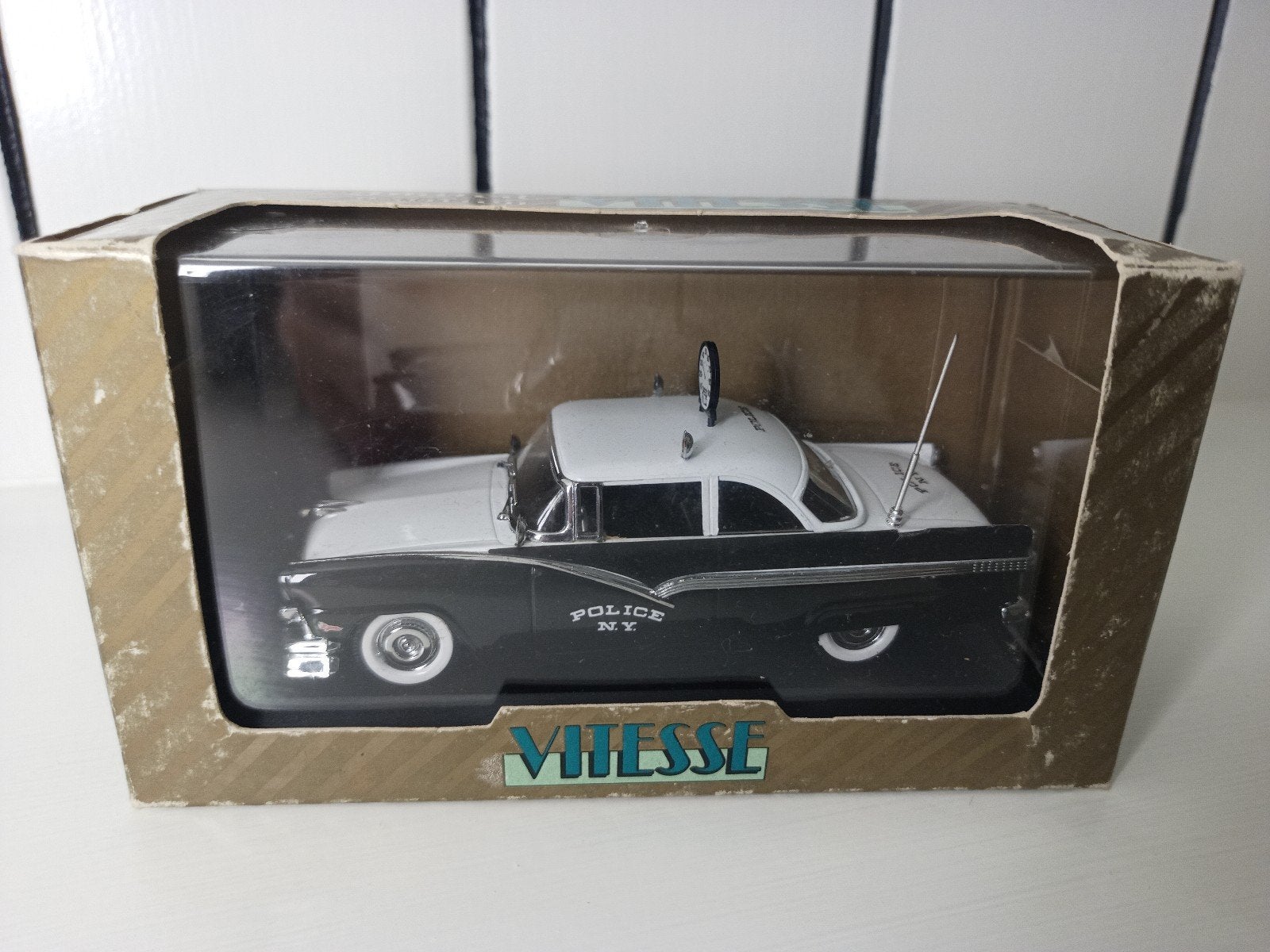 Vitesse Ford Fairlane 1956 NY Police radar 1:43, Ophalen of Verzenden, Zo goed als nieuw, Auto