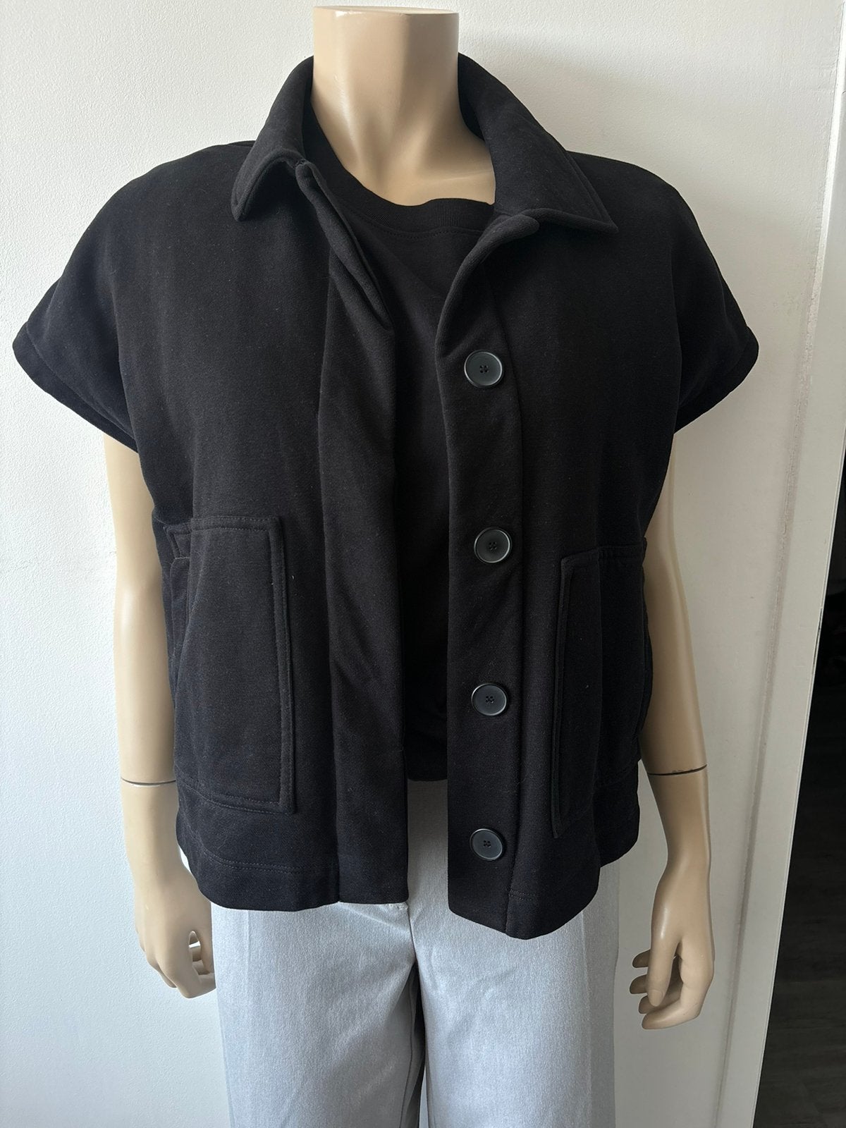 Opus vest jasje korte mouw maat S valt als maat M, Kleding | Dames, Verzenden, Zo goed als nieuw, Maat 38/40 (M), Zwart