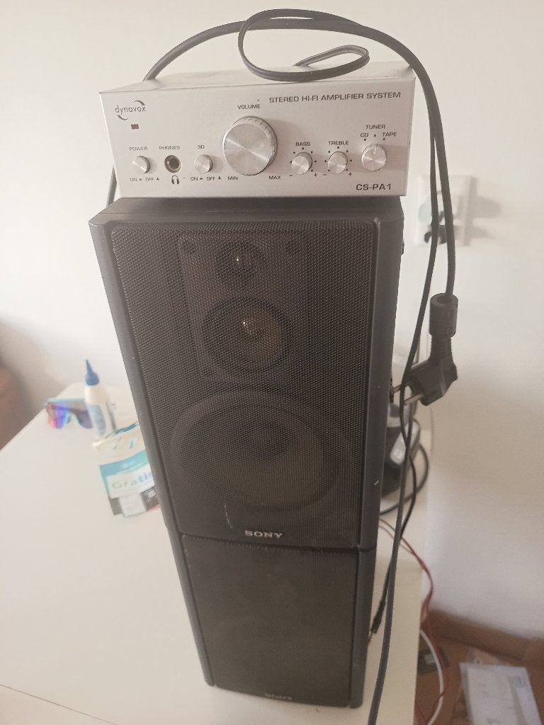 Speakers en versterker 2x50 watt, Stereo speakers, Gebruikt, AUX-ingang, Minder dan 60 watt