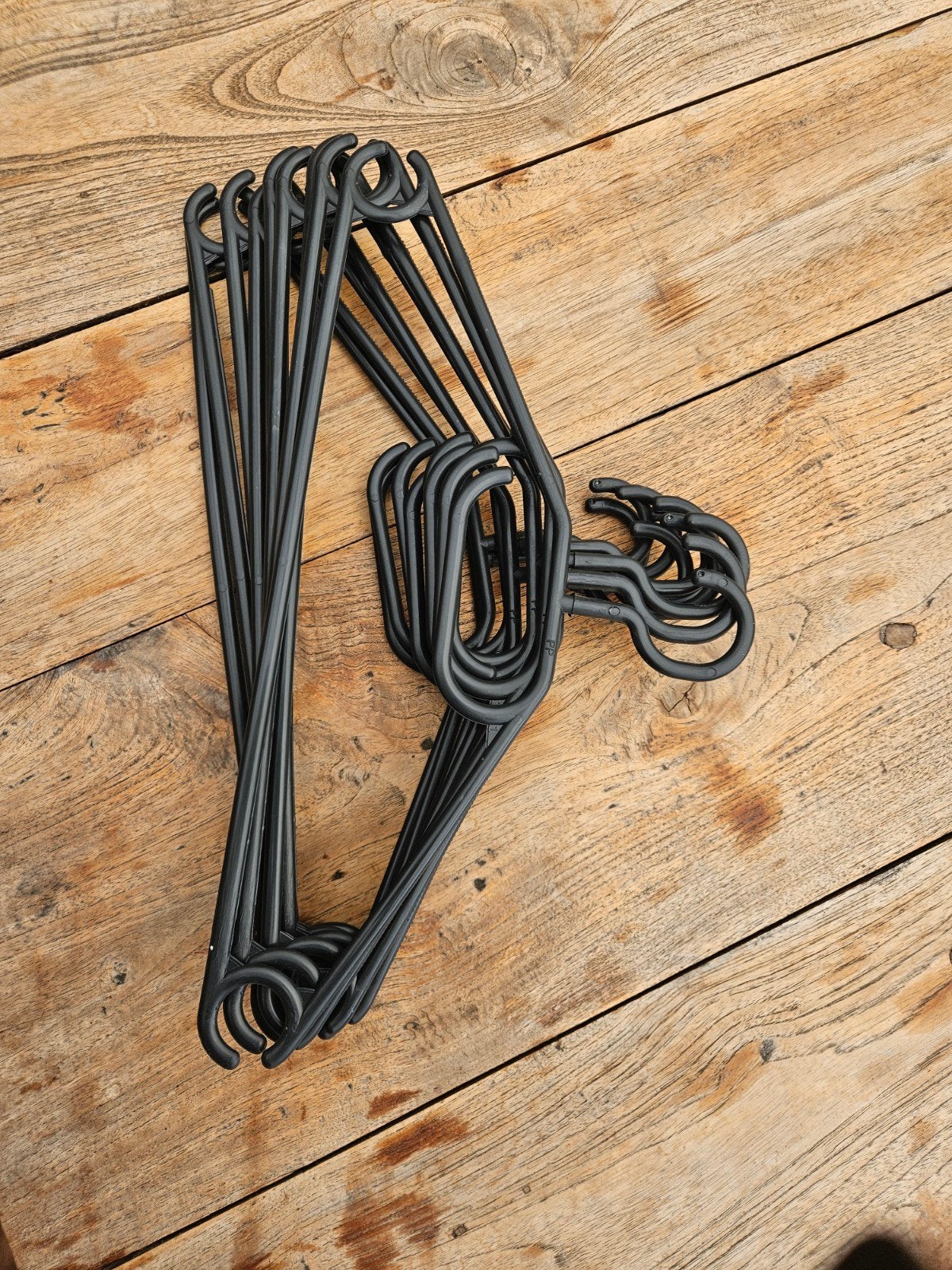plastic kleerhangers, Ophalen, Kunststof