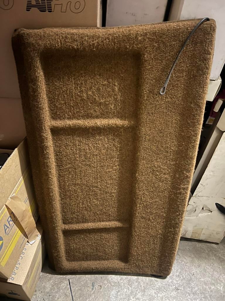 NOS! Volkswagen Mk2 golf 2 hoedenplank bruin, Auto-onderdelen, Interieur en Bekleding, Ophalen