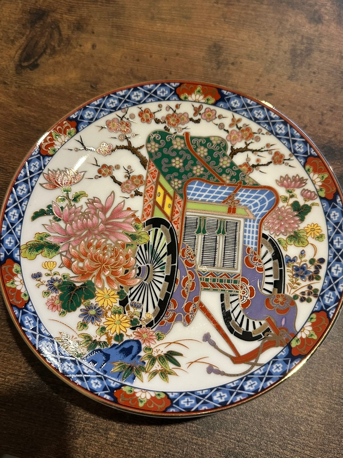 Japans porselein bordje - Keizerlijke kar, Antiek en Kunst, Ophalen