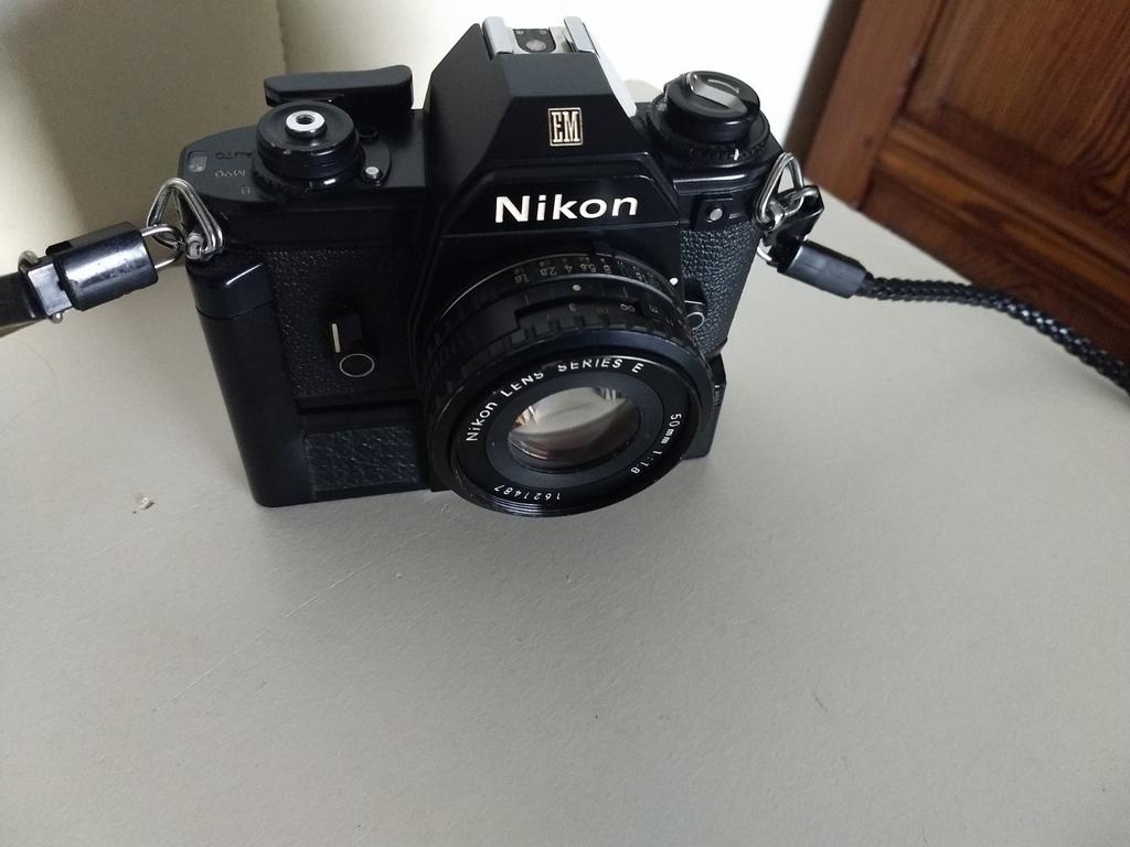 Nikon EM Analoge fotocamera, Audio, Tv en Foto, Fotocamera's Analoog, Ophalen, Spiegelreflex, Nikon