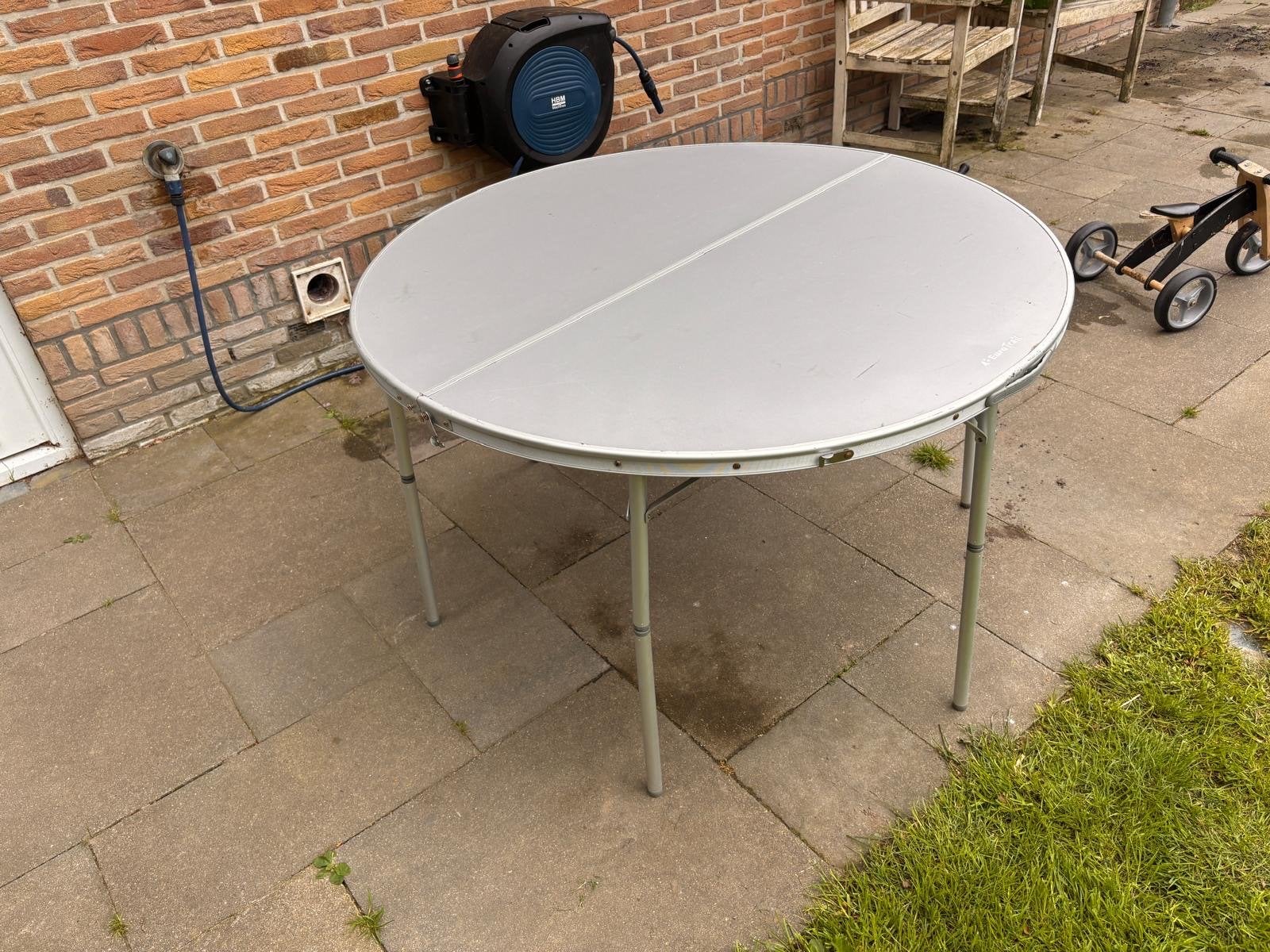 Opvouwbare ronde campingtafel - Euro Trail, Ophalen, Gebruikt, Campingtafel