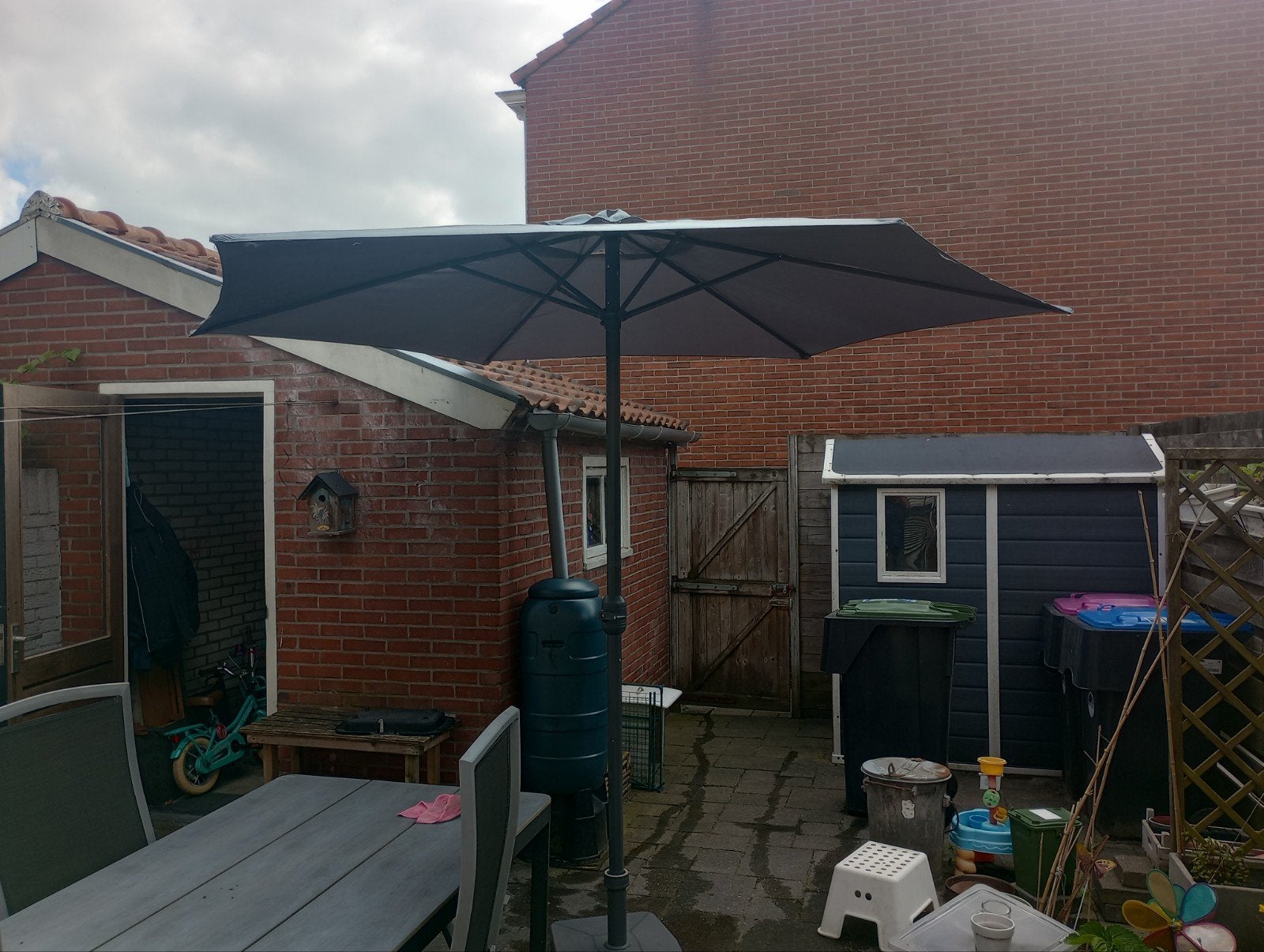 Parasol met voet, Ophalen, Gebruikt, 2 tot 3 meter