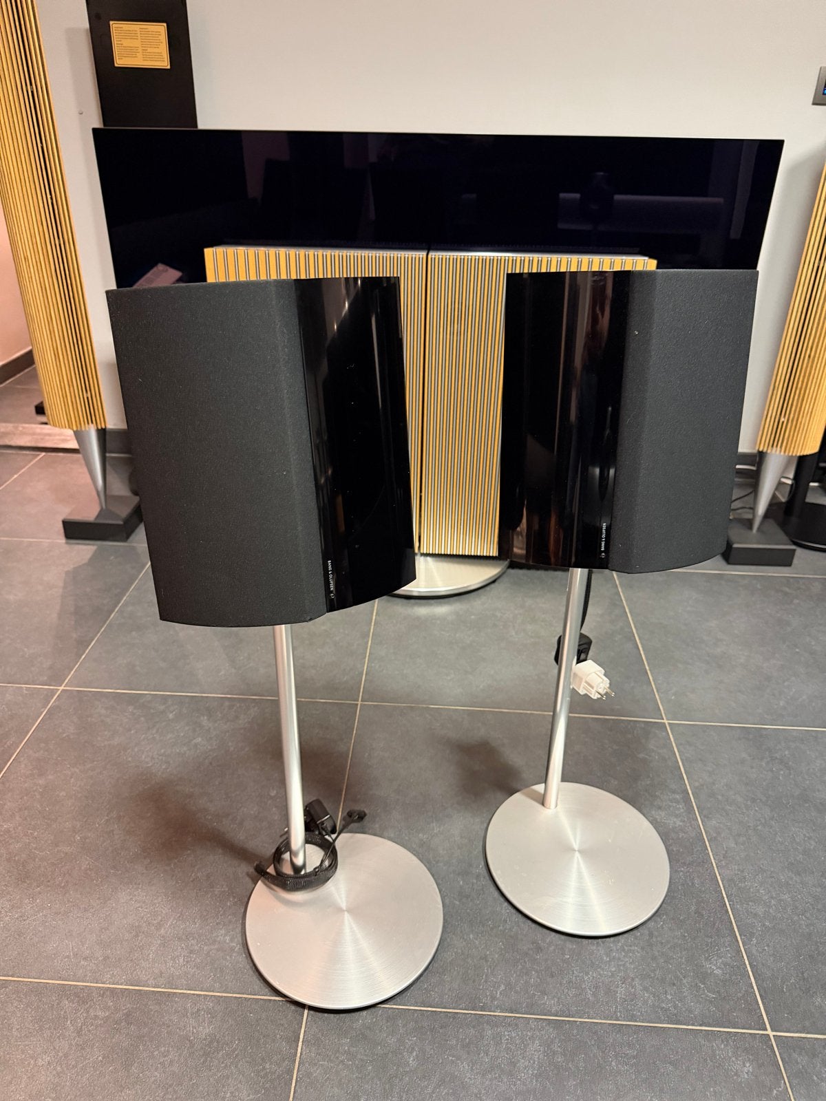 Beolab 4000 glossy zwart WISA draadloze module bang olufsen