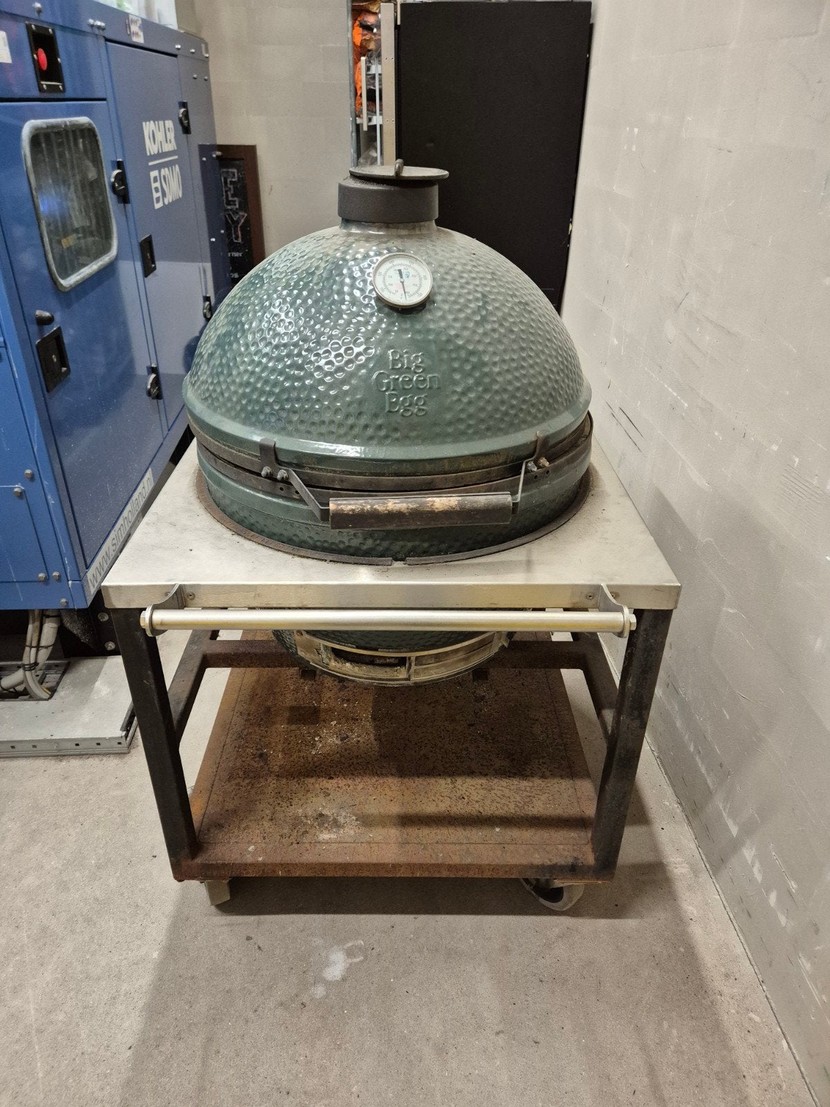 Bigg green egg xxl met tafel, Ophalen, Gebruikt