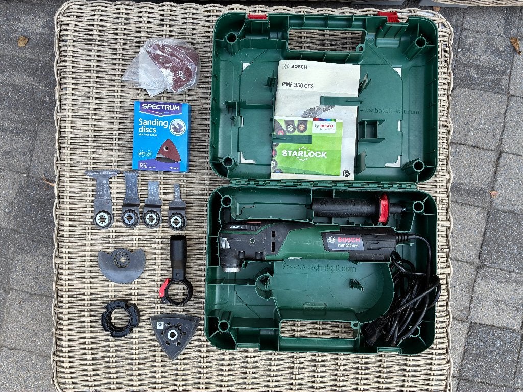 Te koop zgan Bosch Multitool 350CES + accessoires, Ophalen, Zo goed als nieuw