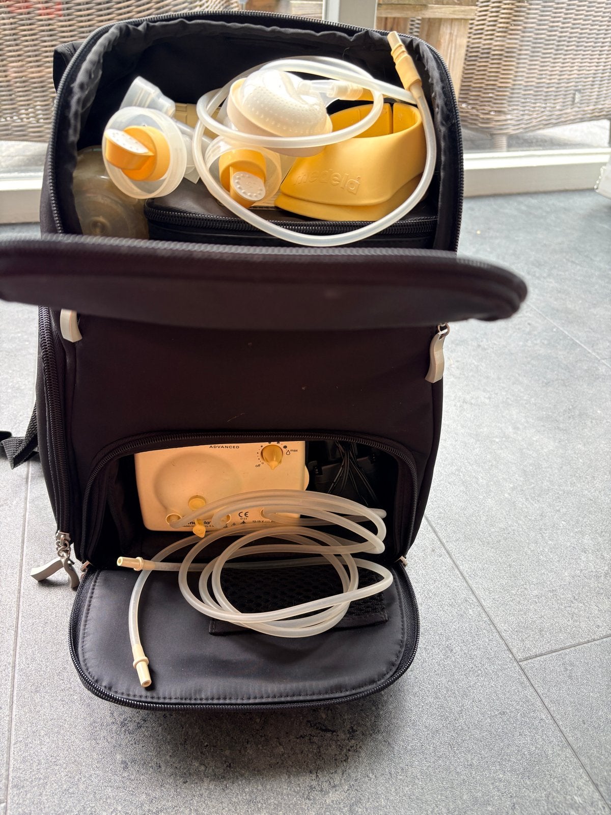 Medela Pump In Style Advanced Borstkolf met tas, Gebruikt, Medela, Borstkolf, Ophalen of Verzenden