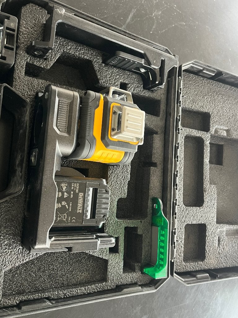 Foto 14 van DeWalt DCE089D1G 3x360 Grn Kruislijnlaser (excl. accu/lader)
