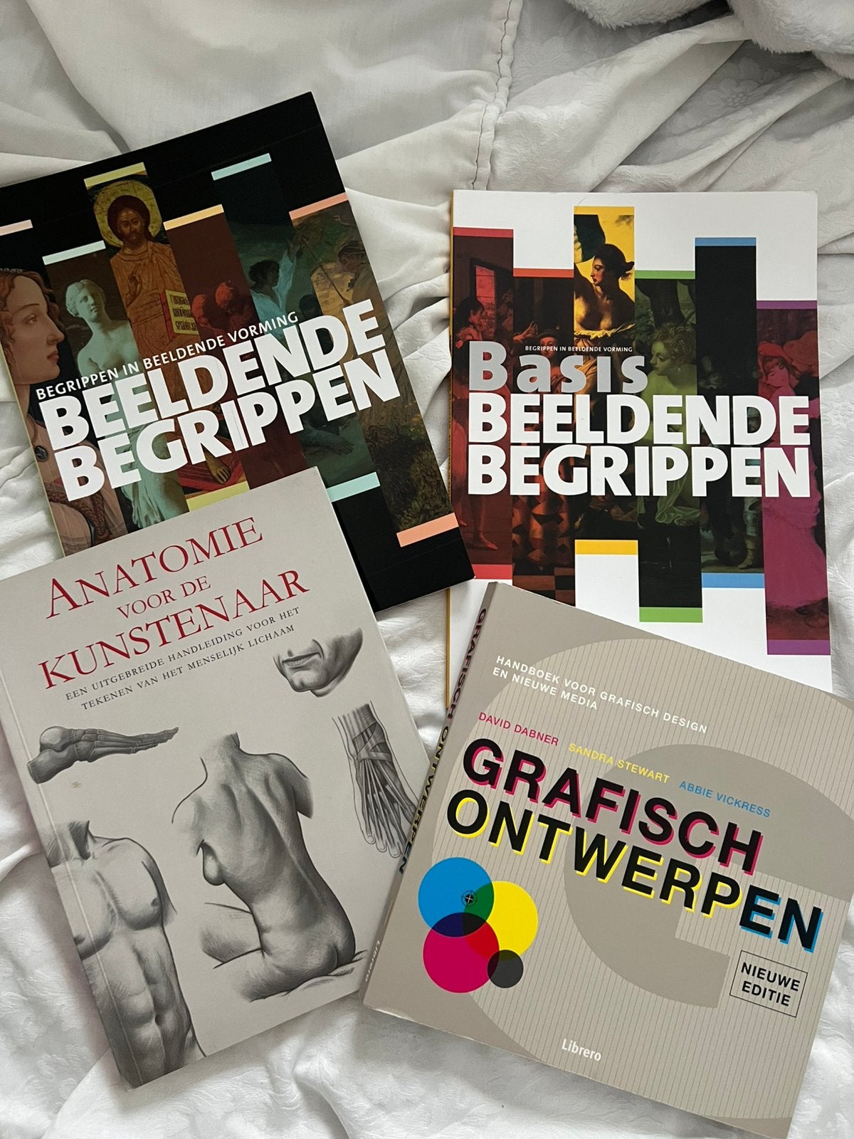 (Les)Boeken Mediavormgever/Kunst, Boeken, Studieboeken en Cursussen, Ophalen of Verzenden, Beta, Zo goed als nieuw, Niet van toepassing