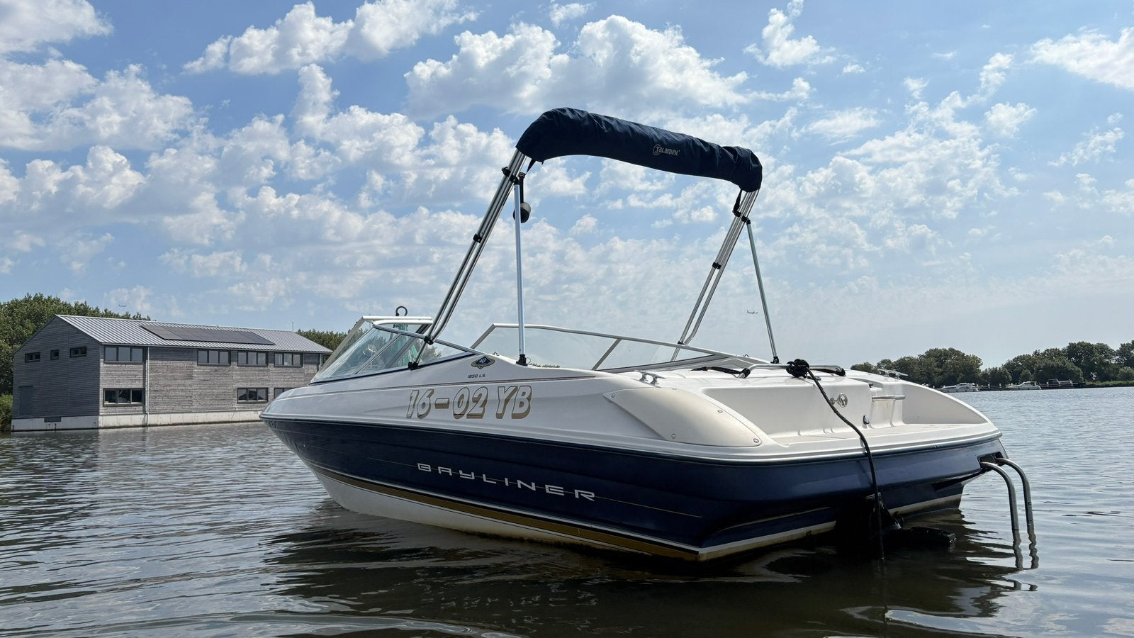 Bayliner 1850 capri bowrider speedboot, Ophalen, Gebruikt, Binnenboordmotor, 120 tot 200 pk