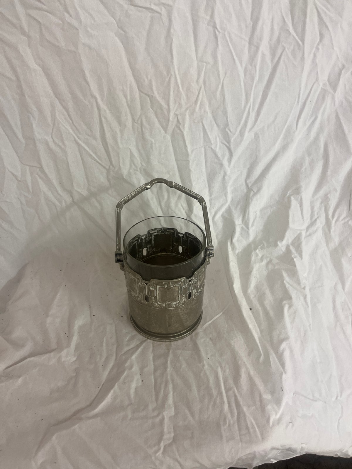 Antieke glazen theeglashouder met metalen frame, Ophalen