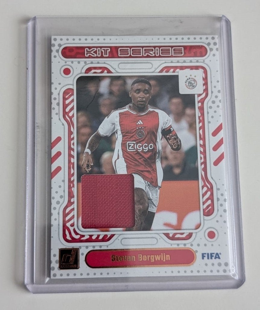 Steven Bergwijn Kit Series Relic – Donruss 2023-24 #KS-SB, Ophalen of Verzenden, Nieuw, Plaatje