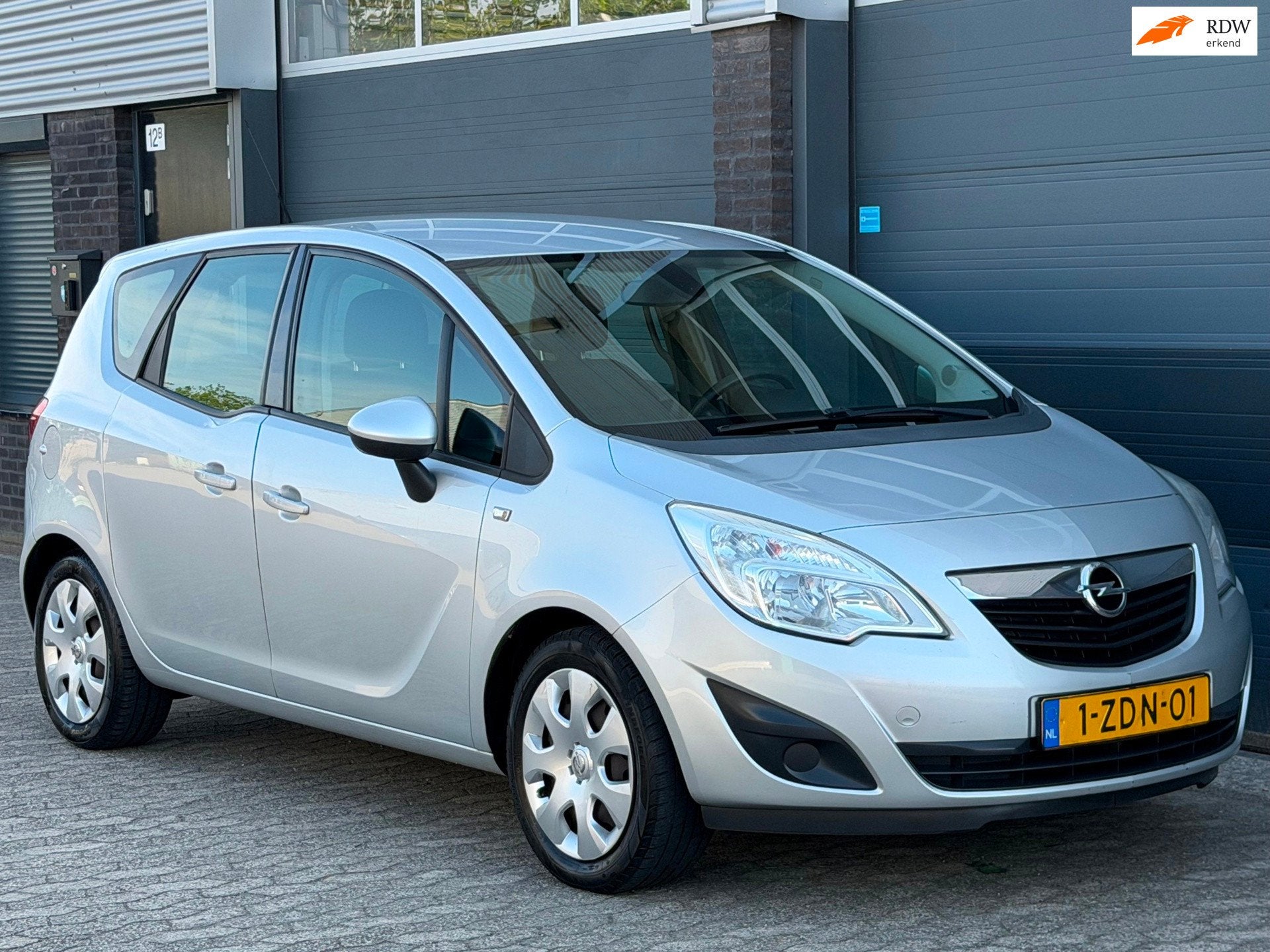 Opel Meriva 1.4 Anniversary Edition AIRCO CRUISE TREKHAAK Nw, Voorwielaandrijving, Euro 5, Gebruikt, 4 cilinders