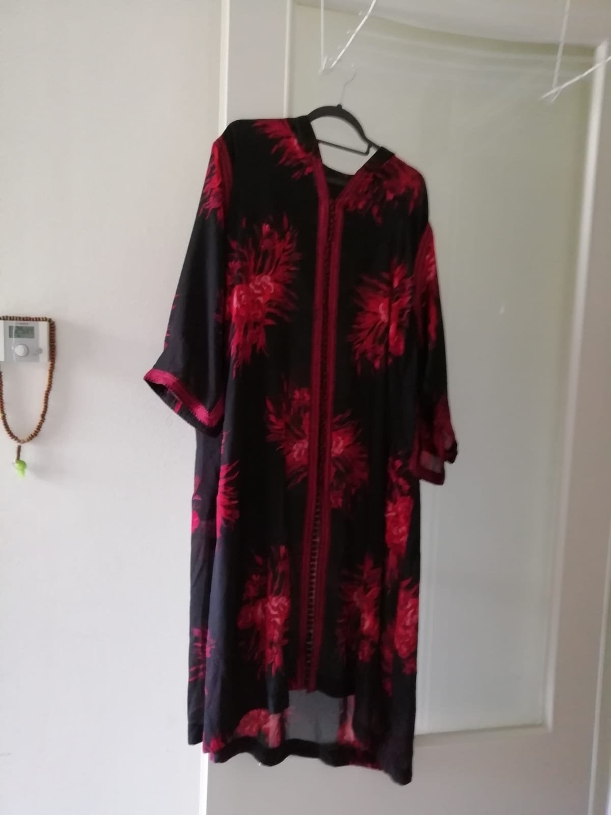 Prachtige Marokkaanse jurken jalaba/kaftan/abaya, Ophalen of Verzenden, Zo goed als nieuw, Maat 46/48 (XL) of groter, Onder de knie