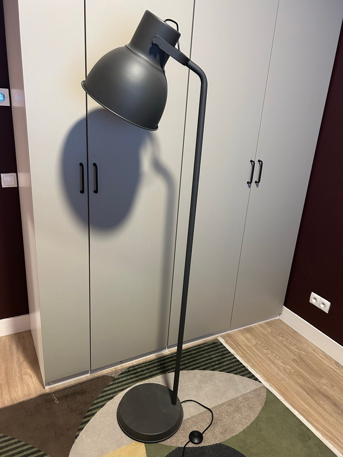 Moderne zwarte staande lamp, Ophalen, E27 (groot), Zo goed als nieuw, Metaal