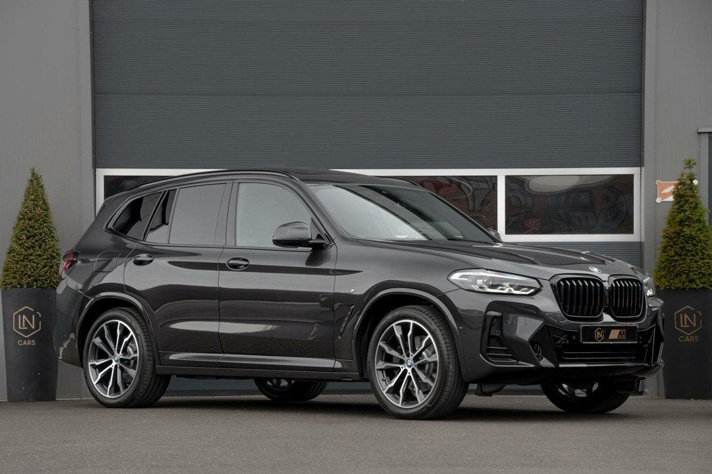 BMW X3 xDrive30e M-Pakket | Pano | DAB | Trekhaak, Automaat, 1998 cc, Automatische klimaatregeling, Gebruikt