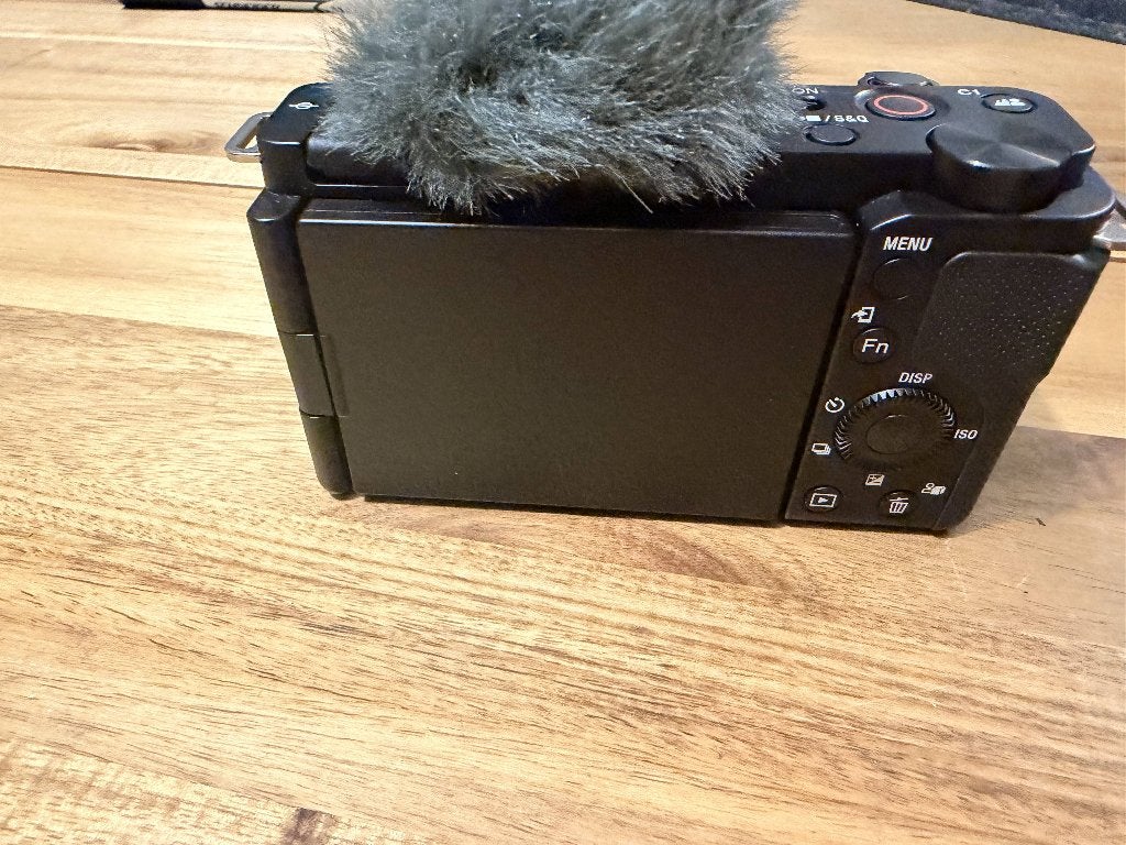 Foto 6 van Sony ZV-E10 Vlogcamera met 16-50mm lens en accu adapter