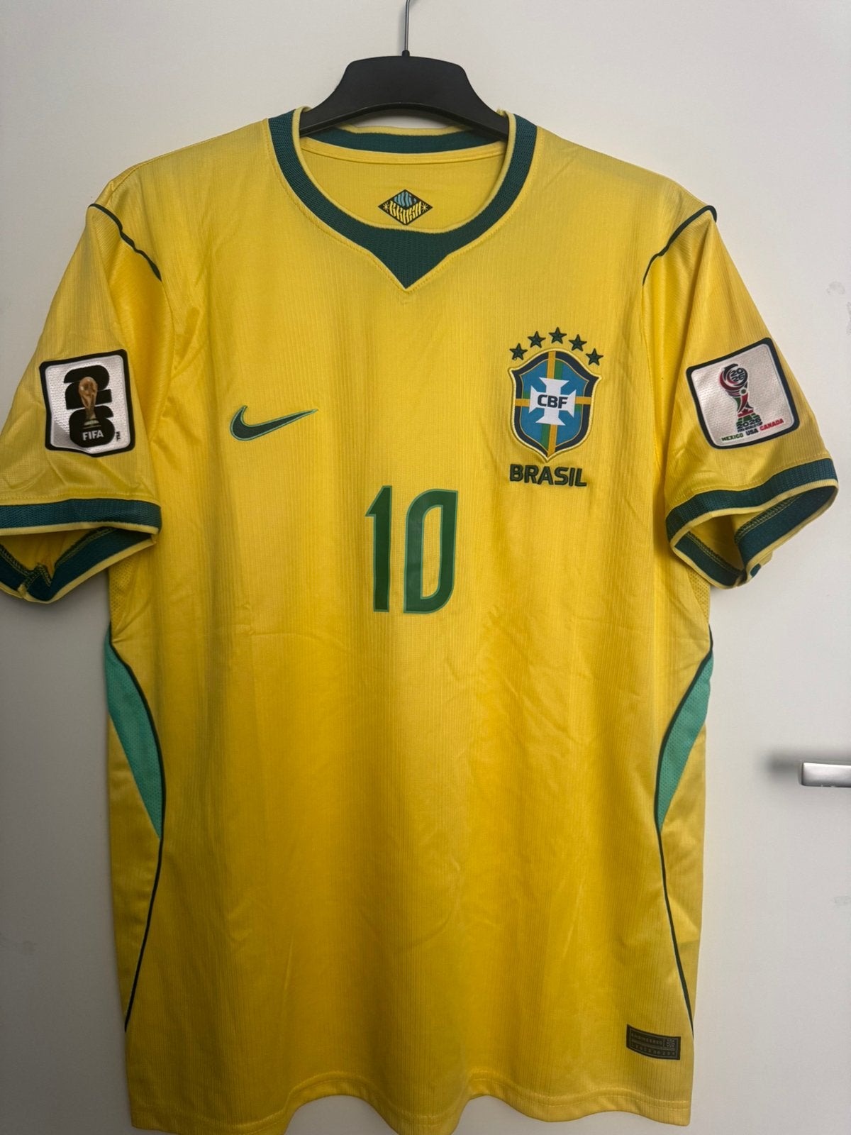 Brazil Voetbal Shirt Met Nummer 10 NEYMAR Maat XL, Maat XL, Ophalen of Verzenden, Nieuw, Shirt