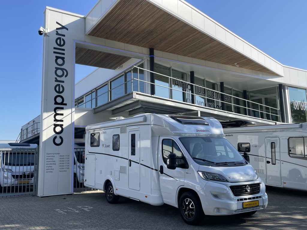 Dethleffs Just 90 T 7052 EB ENKELE BEDDEN+HEFBED 9T AUTOMAAT, Automaat, Fiat, 7 tot 8 meter, Bedrijf
