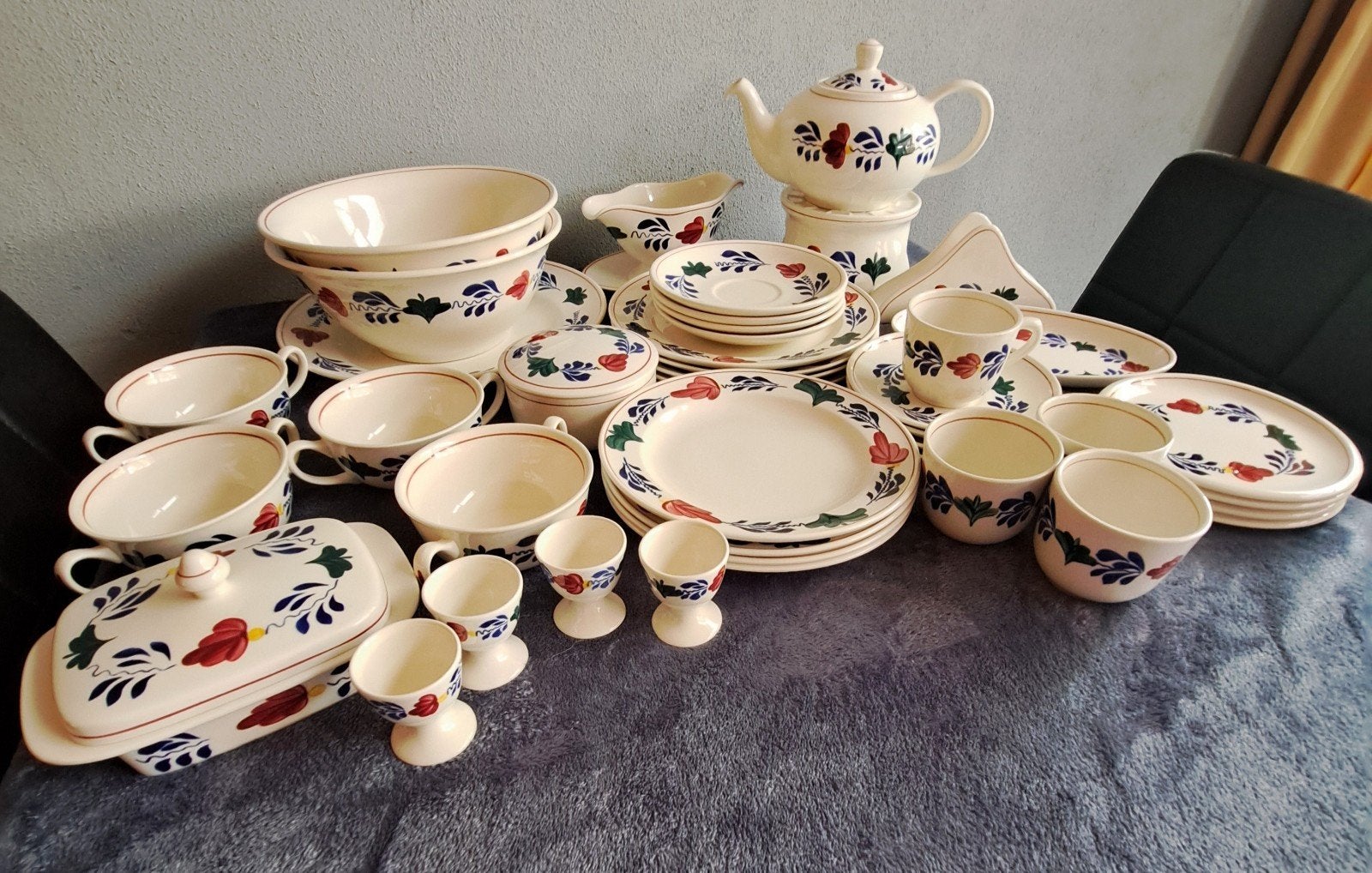 Groot Boerenbont servies van Royal Boch, 40+ delig, Ophalen