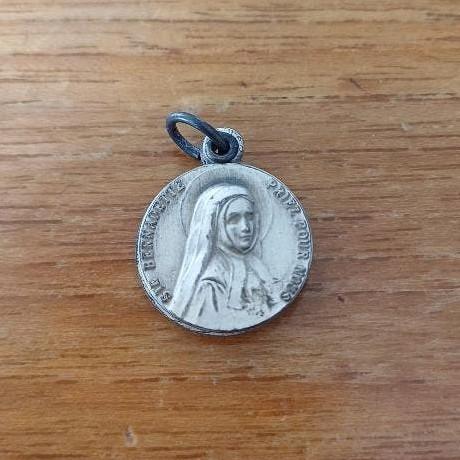 Medaillon Bernadette, Antiek en Kunst, Ophalen of Verzenden