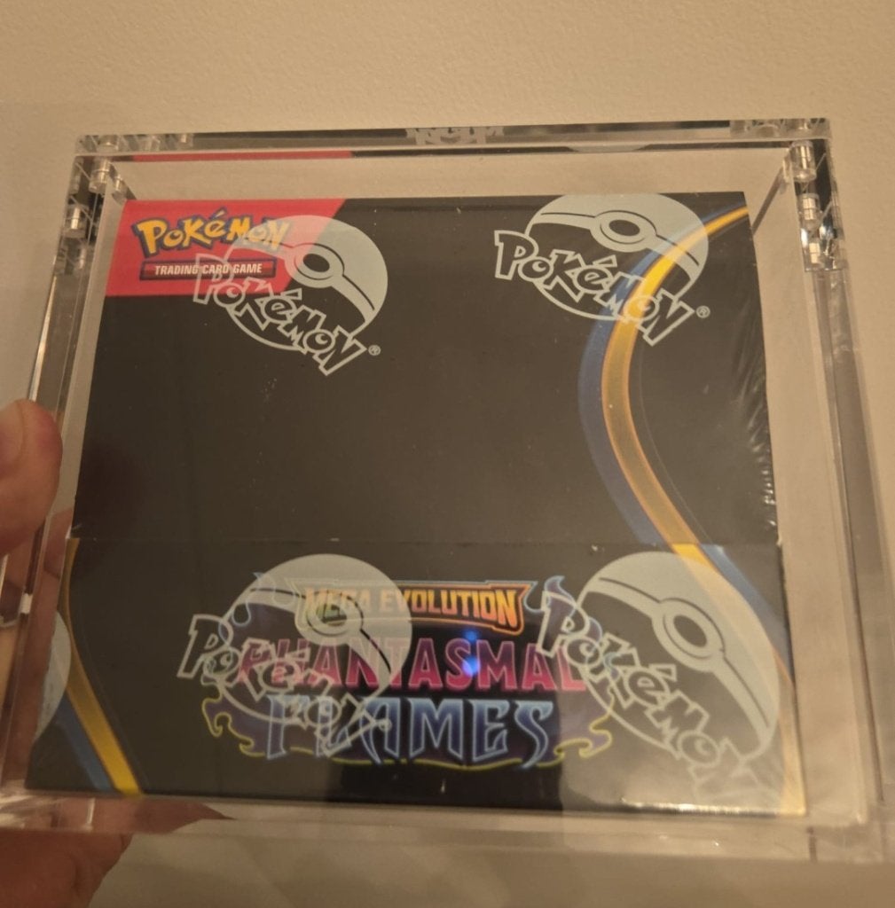 Phantasmal Flames boosterbox mint, Ophalen of Verzenden, Zo goed als nieuw, Boosterbox