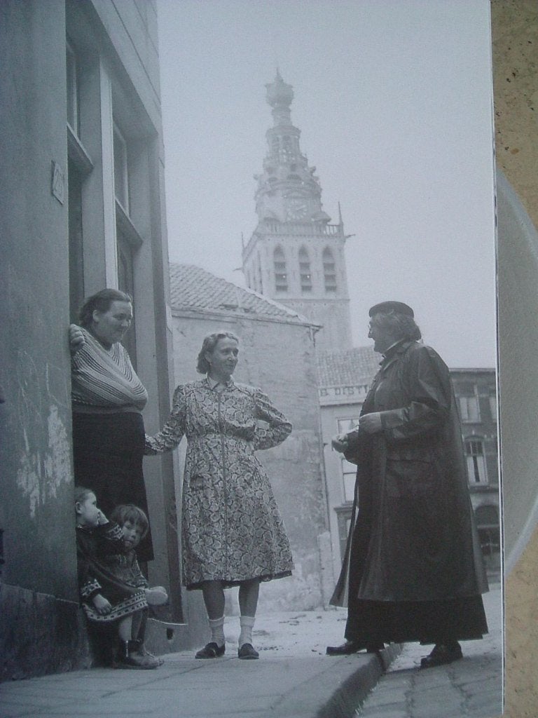 Nijmegen 1950 - 1960. Beelden van een stad tussen ooit en nu, 20e eeuw of later, Ophalen of Verzenden, Zo goed als nieuw, K. Hakvoort