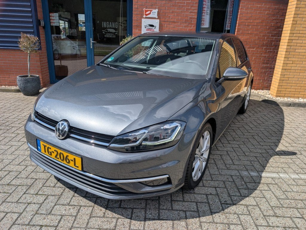 Volkswagen GOLF 1.0 TSI Highline BNS R, ADAPcruise, PDC v+a,, Auto's, Voorwielaandrijving, Gebruikt, Euro 6, Bedrijf