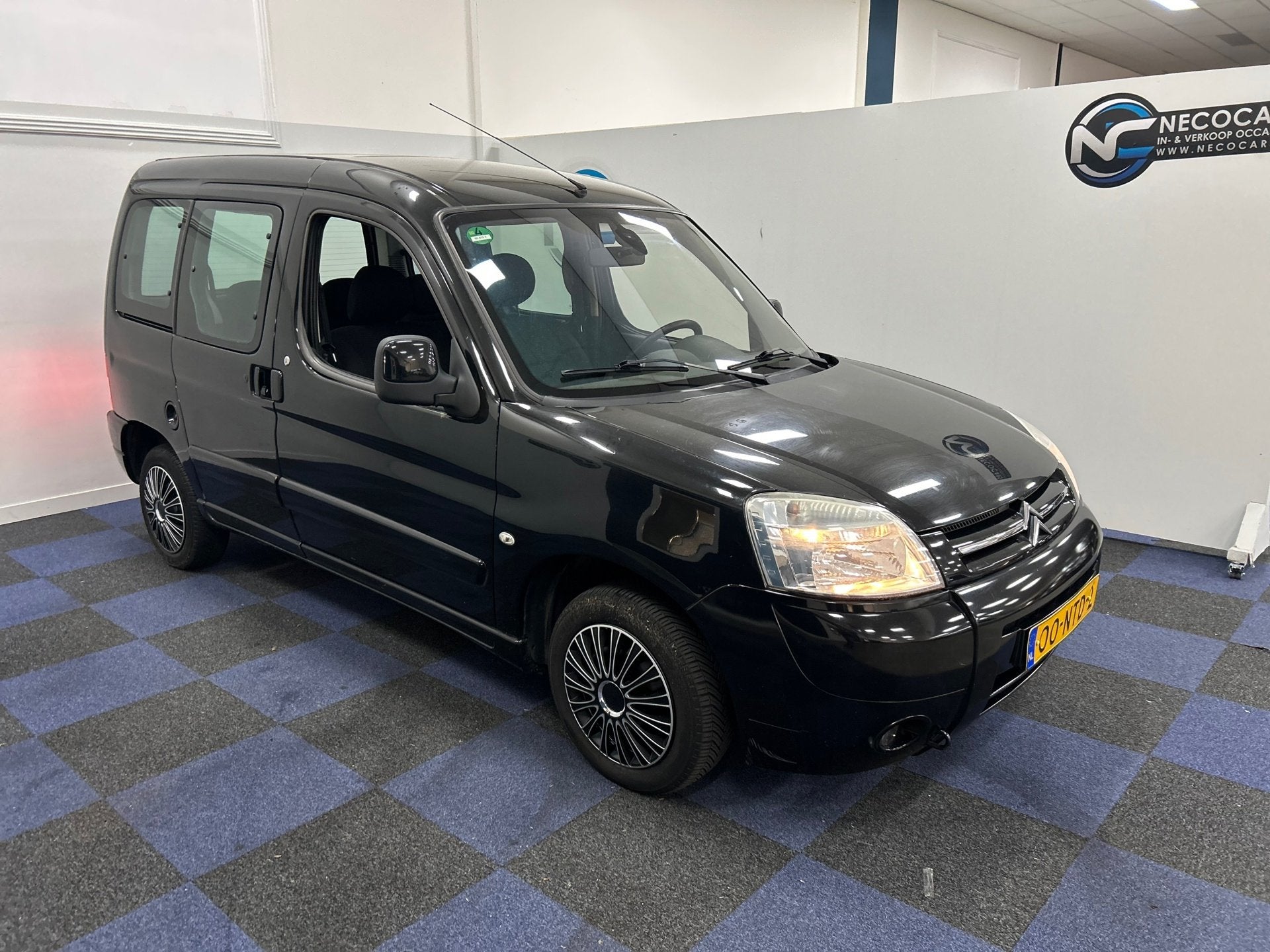 Citroen Berlingo 1.4i Multispace Cool Tech / MULTIEZETTER /, Voorwielaandrijving, Dealer onderhouden, Citroën, Zwart