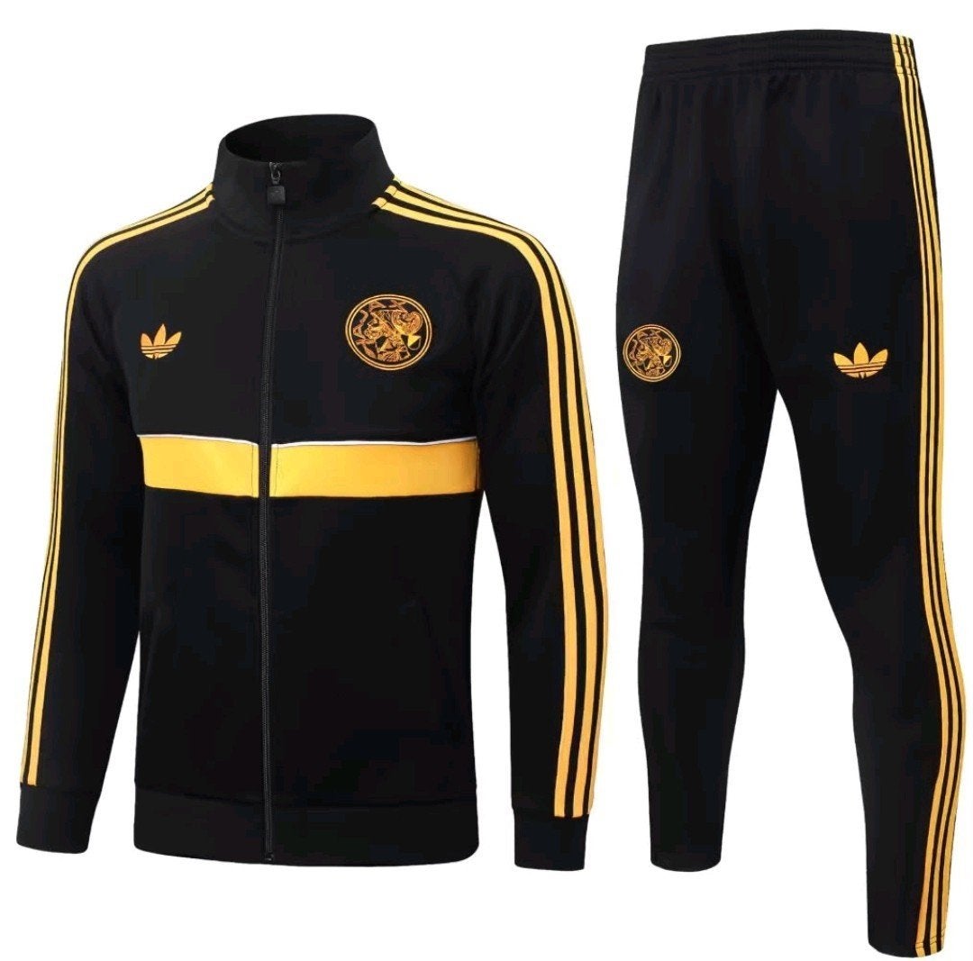 Adidas trainingspak zwart/goud - Nieuw, Maat 48/50 (M), Zwart, Nieuw, Ophalen of Verzenden