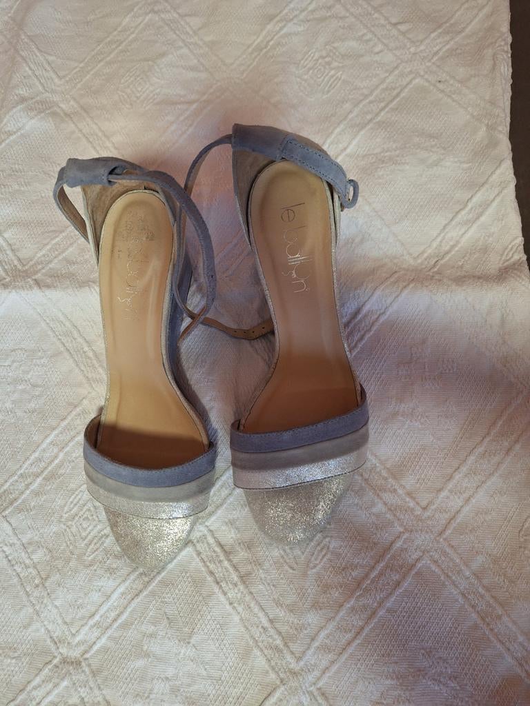Le Ballon Sandalen met hak - Maat 41, Kleding | Dames, Ophalen of Verzenden, Nieuw, Blauw, Sandalen of Muiltjes