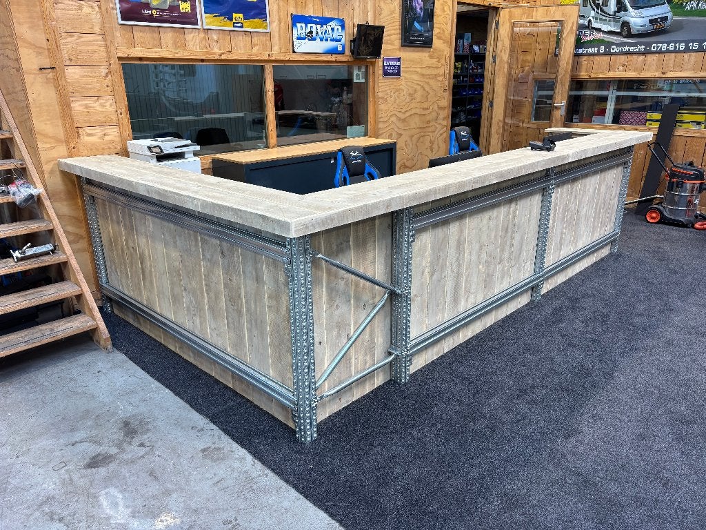 Unieke industriele toonbank, balie van steigerhout met staal, Ophalen, Nieuw, 75 cm of meer, 200 cm of meer