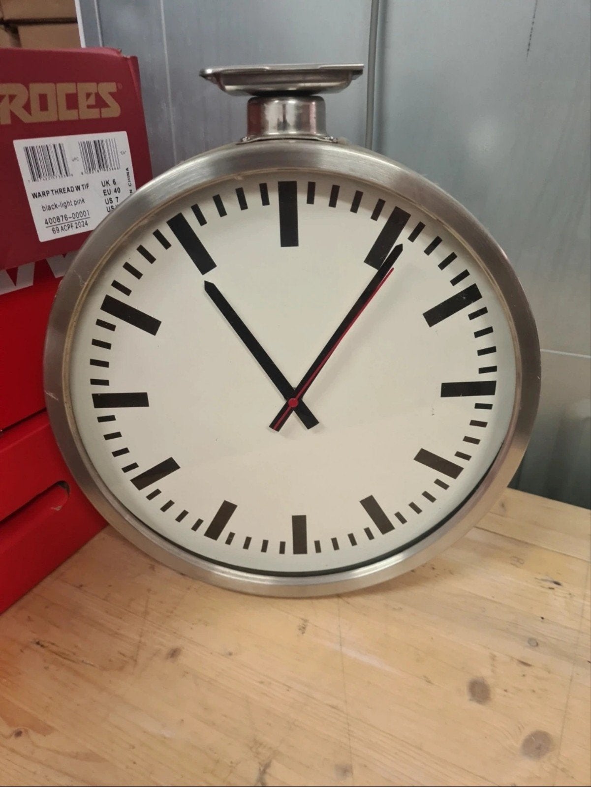Dubbelzijdige Stationsklok - Klassiek Design, Ophalen, Analoog, Dubbelzijdig, Wandklok